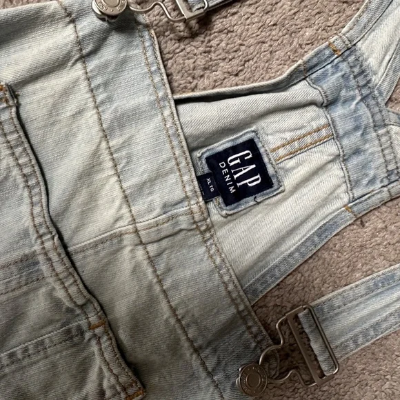 Gap women's denim overalls - Picture 2 of 3